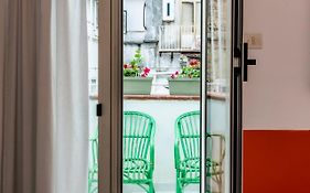 Charming Apartment With Balcony In The Historic Center
