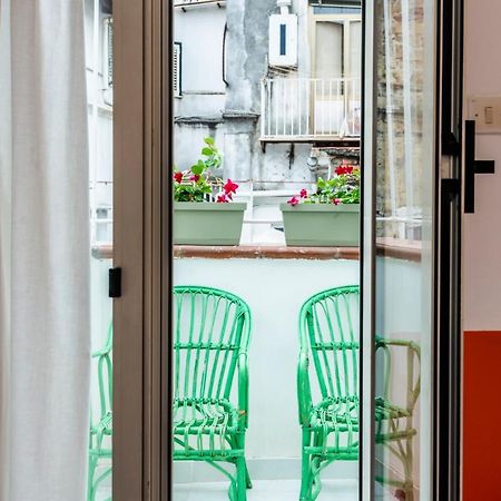 Charming Apartment With Balcony In The Historic Center Neapol Zewnętrze zdjęcie