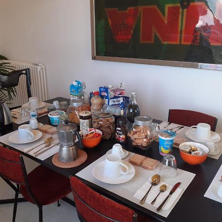 Charming Apartment With Balcony In The Historic Center Neapol Zewnętrze zdjęcie