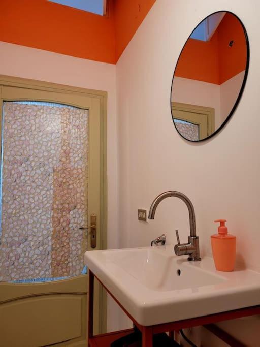 Charming Apartment With Balcony In The Historic Center Neapol Zewnętrze zdjęcie